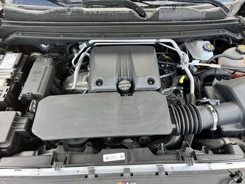 Used 2025 Chevrolet Colorado Trail Boss image 26