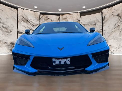 Used 2022 Chevrolet Corvette Stingray Coupe w/ 1LT RWD image 2