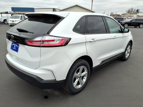 Used 2022 Ford Edge SE image 6