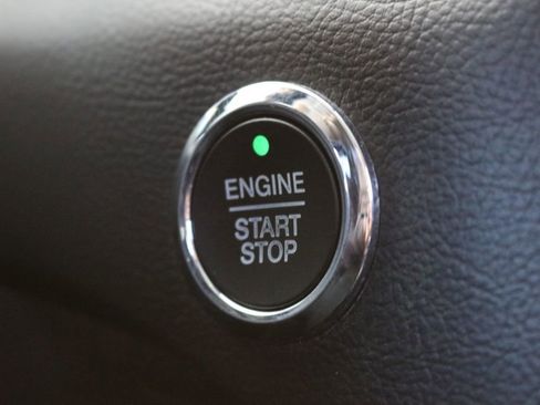 Used 2017 Ford Edge Titanium image 54