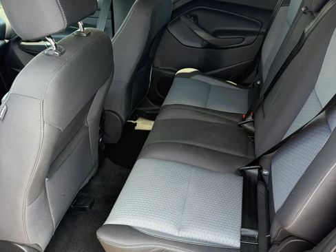 Used 2017 Ford Escape SE AWD/4WD image 16
