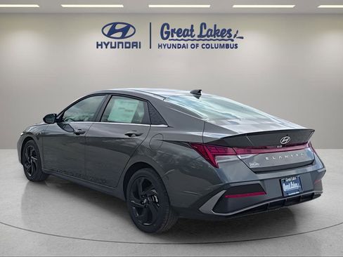 New 2026 Hyundai Elantra SEL Sport Premium FWD image 3