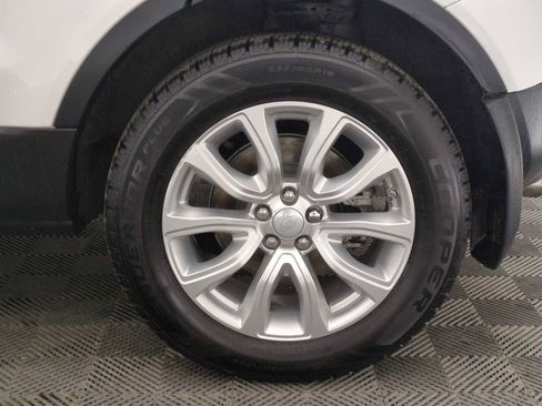 Used 2019 Land Rover Range Rover Evoque SE image 13