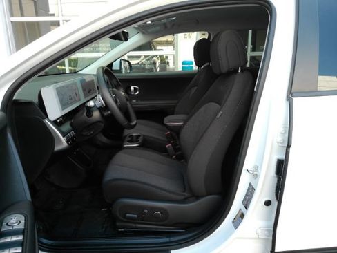 Used 2024 Hyundai Ioniq 5 SEL RWD image 14