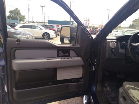 Used 2013 Ford F150 XLT w/ XLT Chrome Pkg image 11