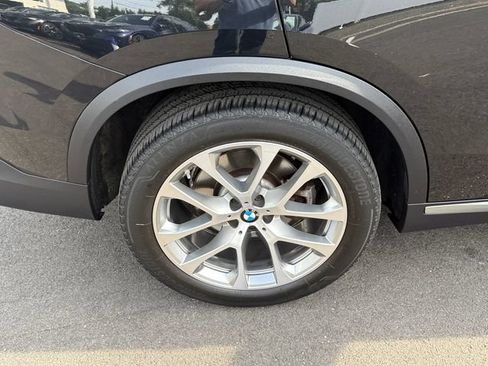 Used 2022 BMW X5 xDrive40i w/ Premium Package AWD/4WD image 12