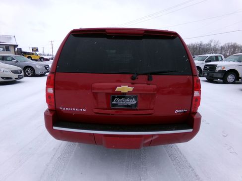 Used 2013 Chevrolet Suburban LTZ image 5