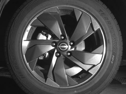 Used 2025 Nissan Rogue SV image 12