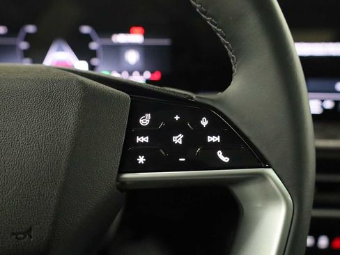 Certified 2025 Audi Q5 Prestige image 26