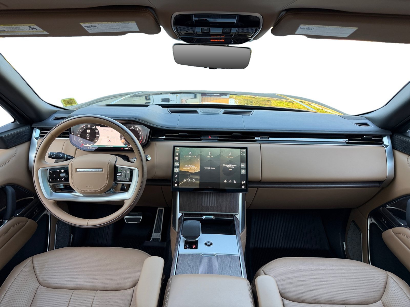 Used 2025 Land Rover Range Rover Autobiography AWD/4WD image 19