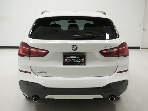 Used 2018 BMW X1 sDrive28i FWD image 3