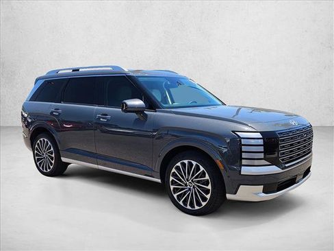 Certified 2026 Hyundai Palisade Calligraphy FWD image 5