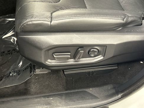 Used 2024 Toyota Tundra Limited image 19