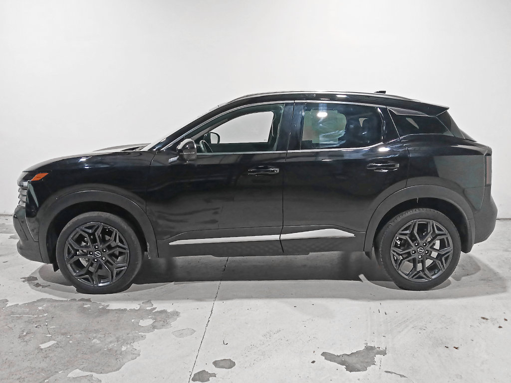 Used 2025 Nissan Kicks SR FWD image 4