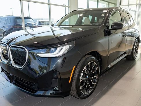 Used 2026 BMW X3 xDrive30i w/ Premium Package AWD/4WD image 3