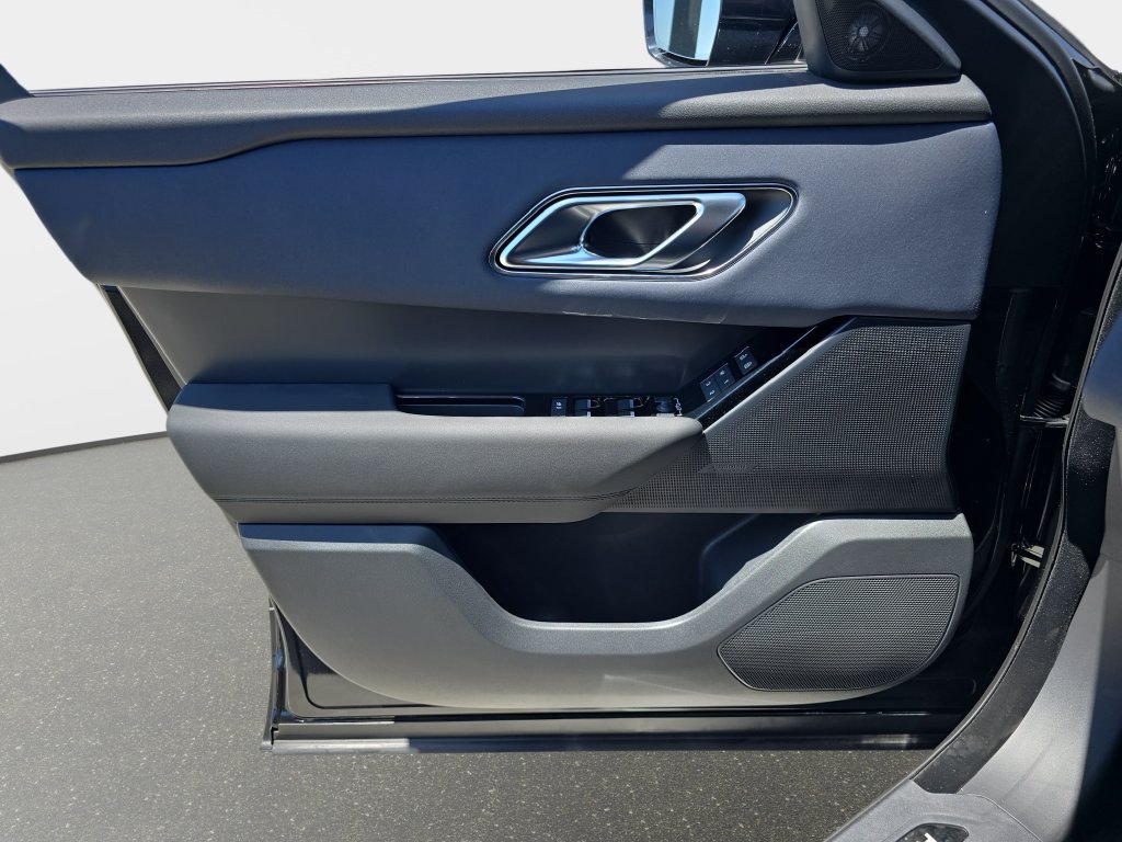 New 2026 Land Rover Range Rover Velar S AWD/4WD image 27