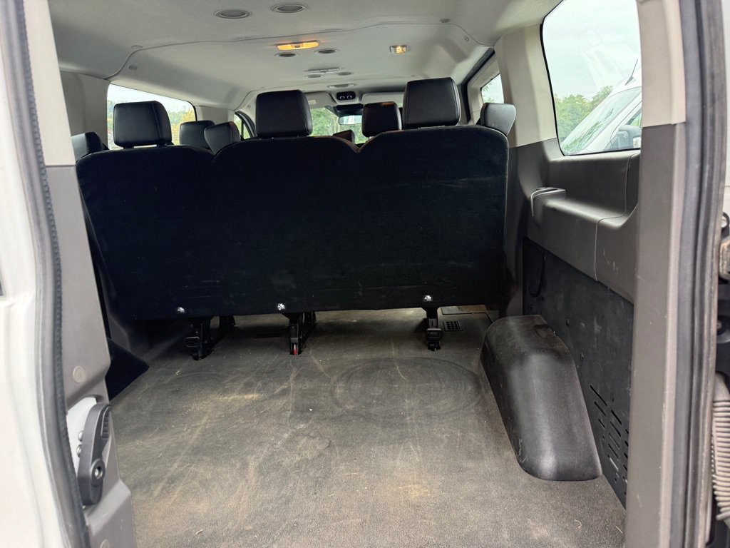 Used 2020 Ford Transit 150 XL RWD image 5