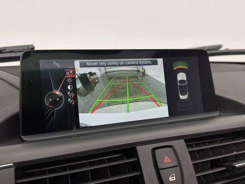 Used 2016 BMW M235i Convertible image 19