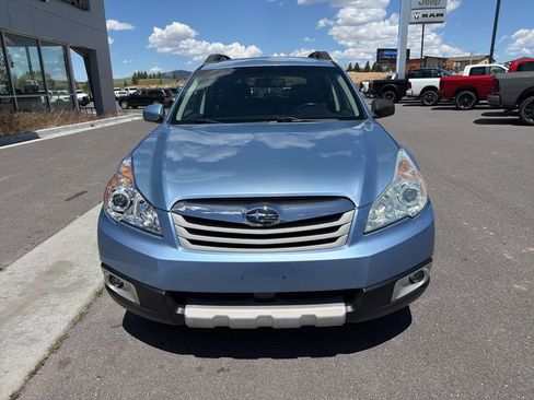 Used 2011 Subaru Outback 2.5i Limited AWD/4WD image 9