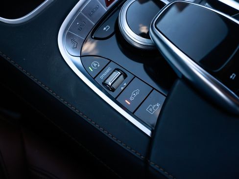 Used 2019 Mercedes-Benz S 560 Sedan image 50