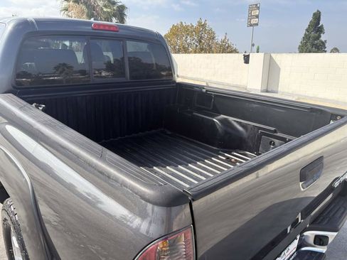 Used 2010 Toyota Tacoma PreRunner image 15