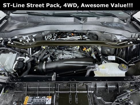 Used 2025 Ford Explorer ST-Line w/ ST-Line Street Pack image 32