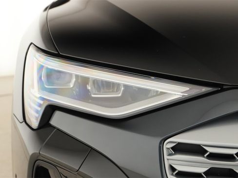 Certified 2024 Audi Q8 e-tron Premium Plus image 34