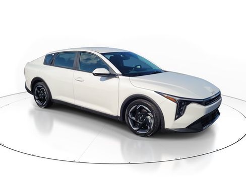 Certified 2025 Kia K4 EX FWD image 1