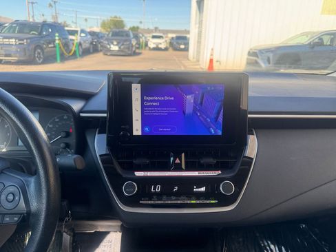 Used 2025 Toyota Corolla LE image 21