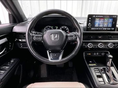 Used 2023 Honda CR-V Sport Touring image 5