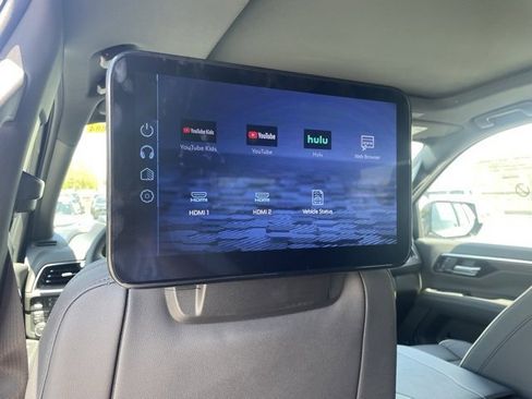 Used 2025 Chevrolet Tahoe Premier image 36