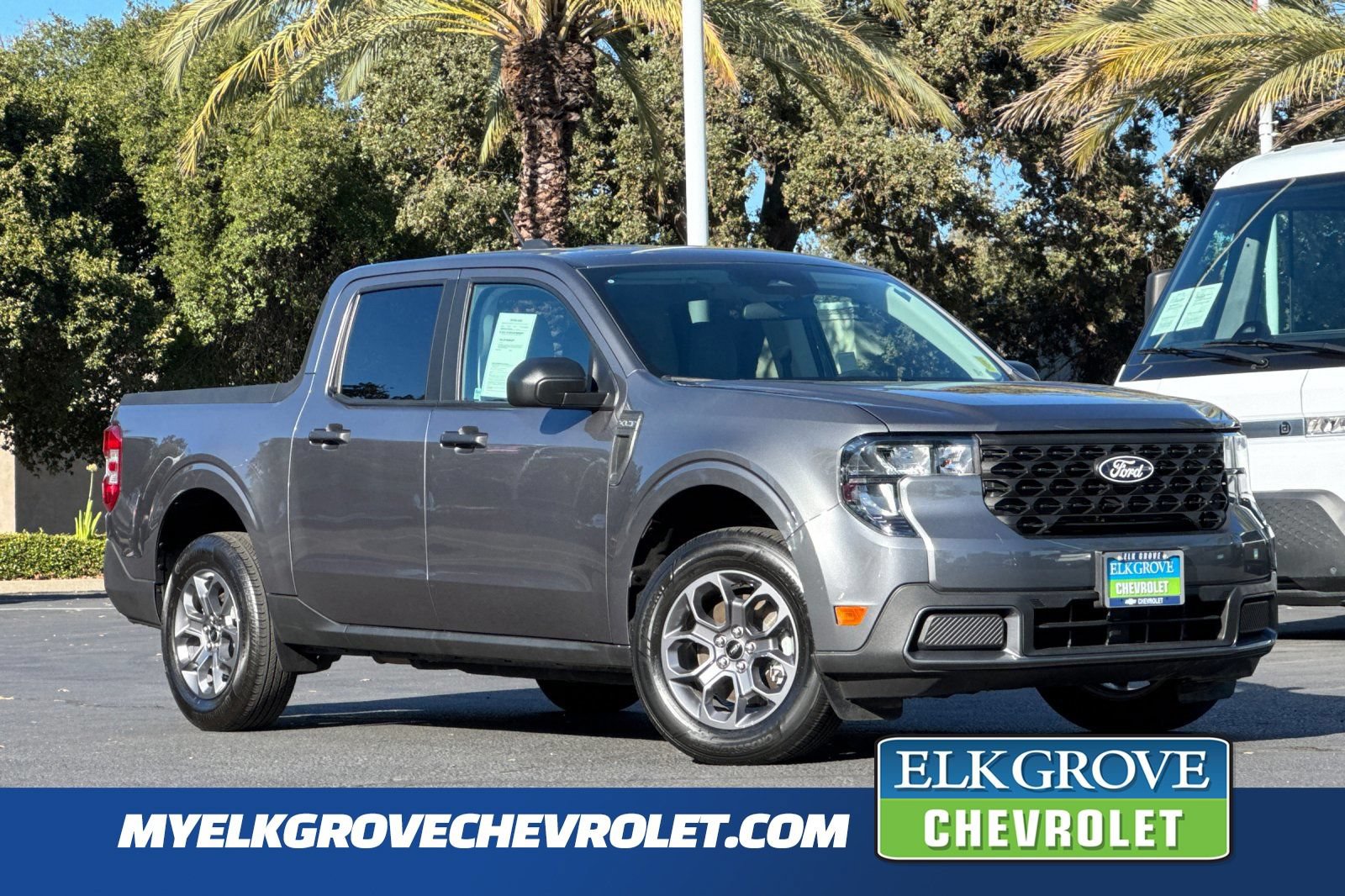 Used 2025 Ford Maverick XLT FWD image 1