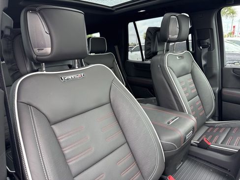 Used 2025 GMC Yukon AT4 Ultimate image 24