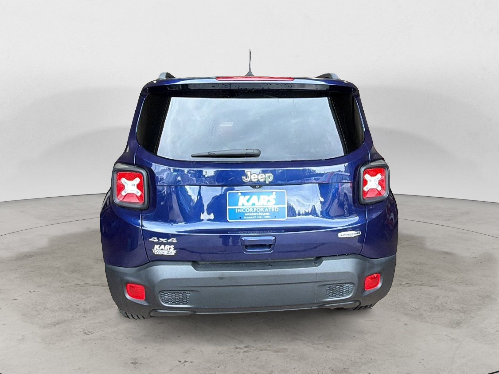 Used 2019 Jeep Renegade Latitude w/ Cold Weather Group AWD/4WD image 5