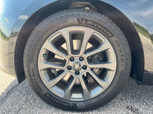 Used 2024 Land Rover Range Rover Sport Dynamic SE AWD/4WD image 19