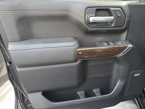 Used 2021 GMC Sierra 1500 Elevation w/ Preferred Package image 7