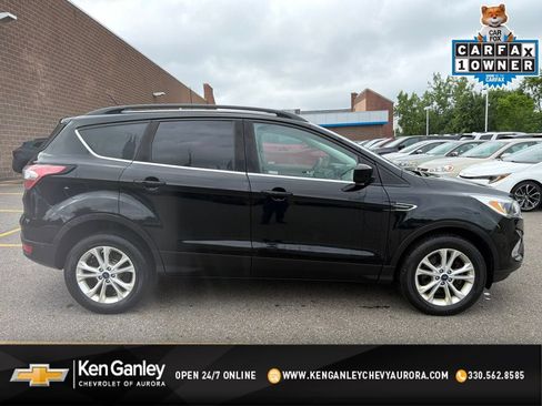 Used 2018 Ford Escape SE w/ SE Sync 3 Package AWD/4WD image 1