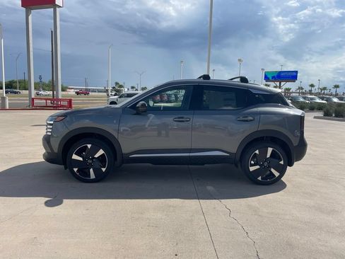 New 2026 Nissan Kicks SR w/ Cold Weather Package AWD/4WD image 2