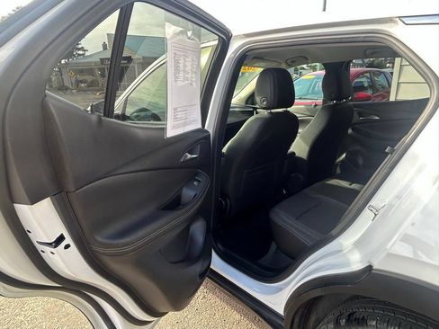 Used 2024 Buick Encore GX Preferred FWD image 32