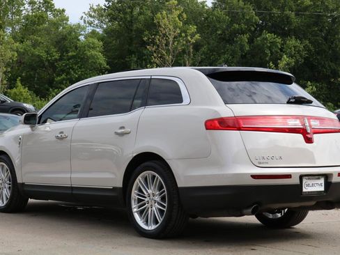 Used 2019 Lincoln MKT AWD image 15