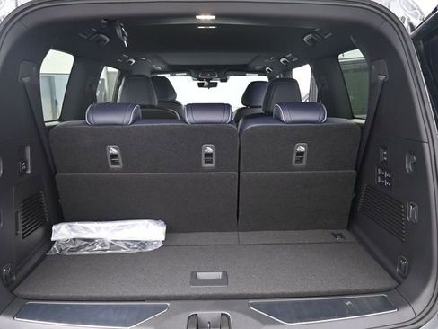 New 2026 INFINITI QX80 4WD image 31