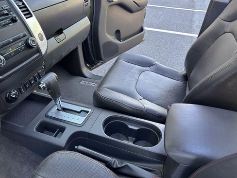 Used 2011 Nissan Frontier PRO-4X w/ Pro-4x Luxury Pkg AWD/4WD image 21
