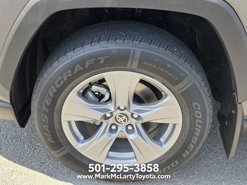 Used 2022 Toyota RAV4 XLE w/ Convenience Package AWD/4WD image 16