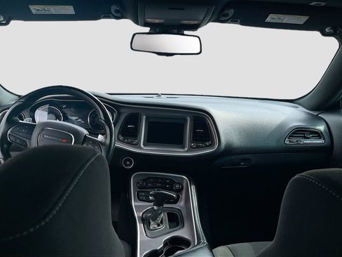 Used 2022 Dodge Challenger GT RWD image 21