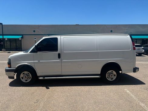 Used 2020 GMC Savana 2500 w/ Driver Convenience Package RWD image 6