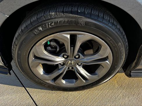 Used 2023 Honda Accord EX image 25