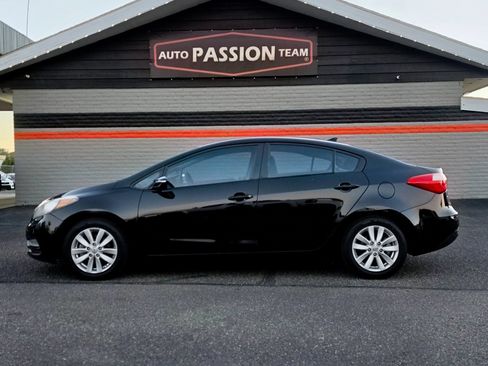 Used 2015 Kia Forte LX w/ Popular Package FWD image 2