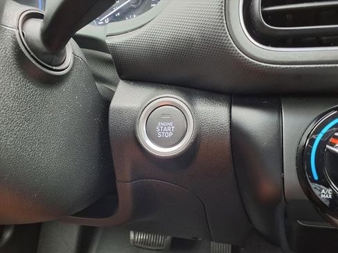 Used 2022 Hyundai Kona SEL image 22