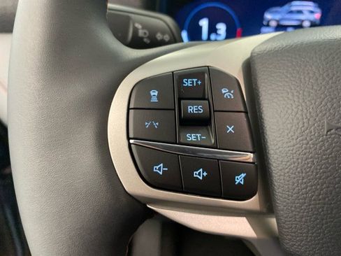 New 2025 Ford Explorer Active image 21