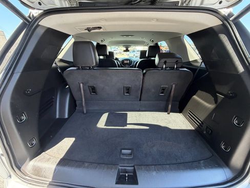 Used 2019 Chevrolet Traverse Premier AWD/4WD image 18